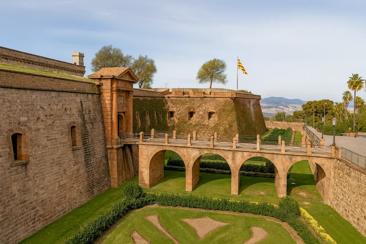 Крепость Монтжуик (Castell de Montjuïc) - Барселона