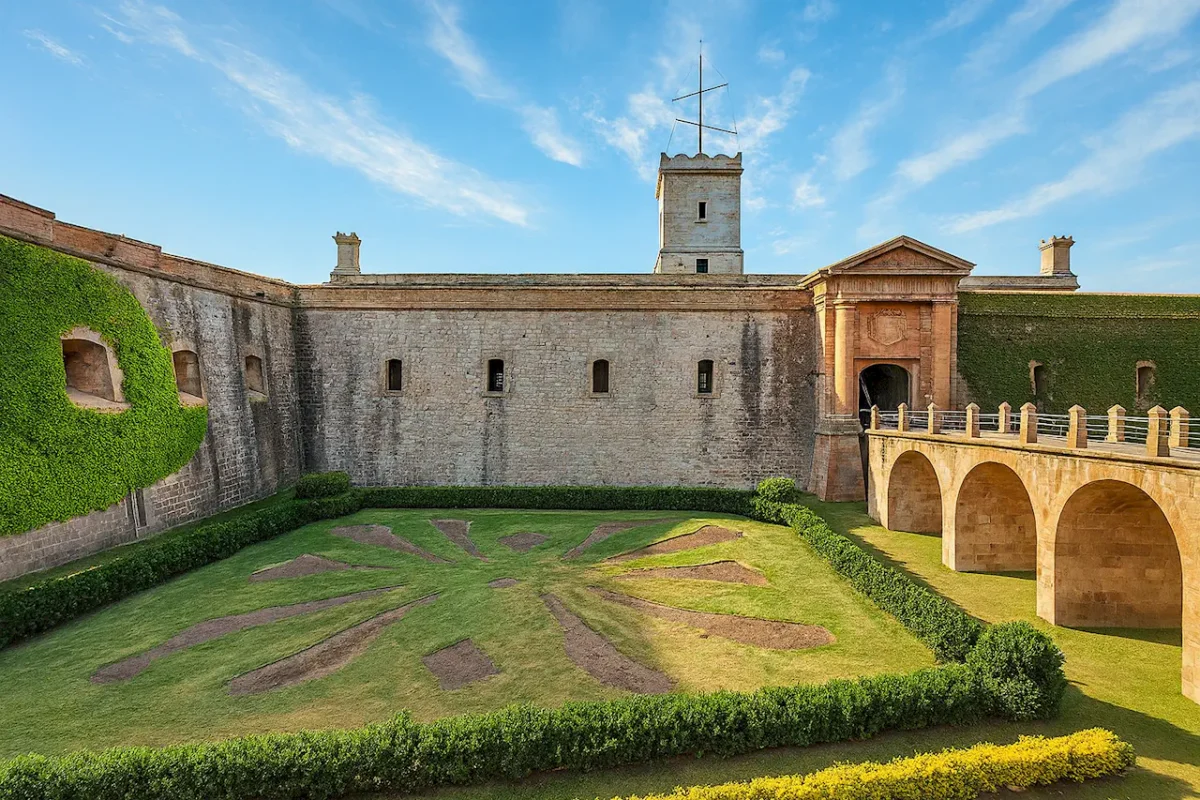 Крепость Монтжуик (Castell de Montjuïc) - Барселона
