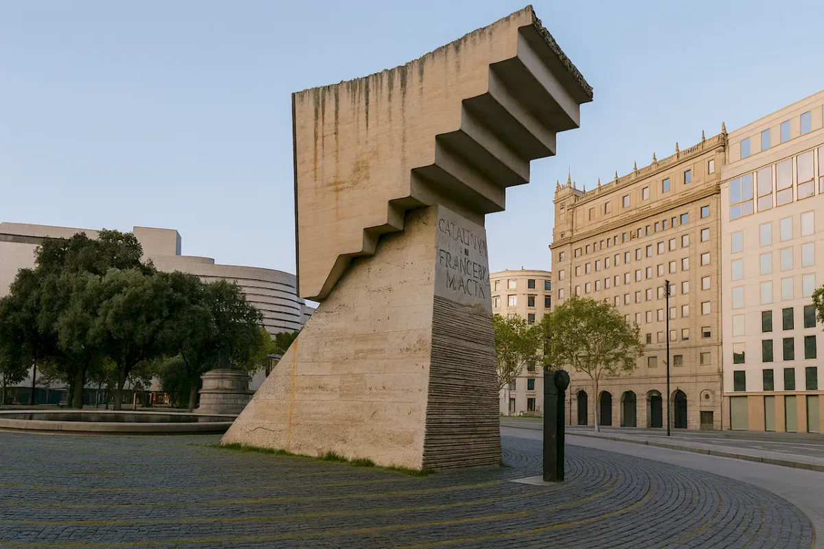 Площадь Каталонии (Plaça de Catalunya) в Барселоне